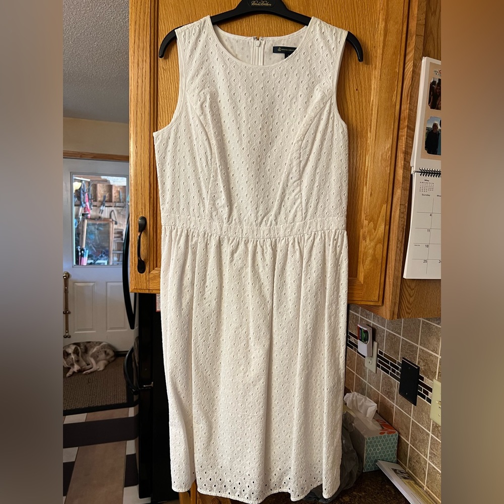 Brooks Brothers, White Ilet, Sz 8 Dress